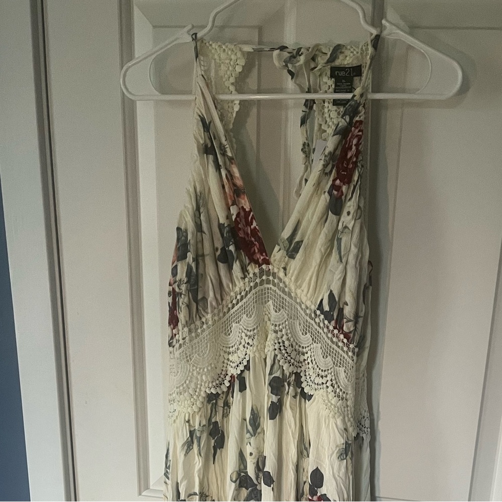 Beautiful Ivory Rose Crochet Lace Trim Boho Backless Gauzy Maxi Dress